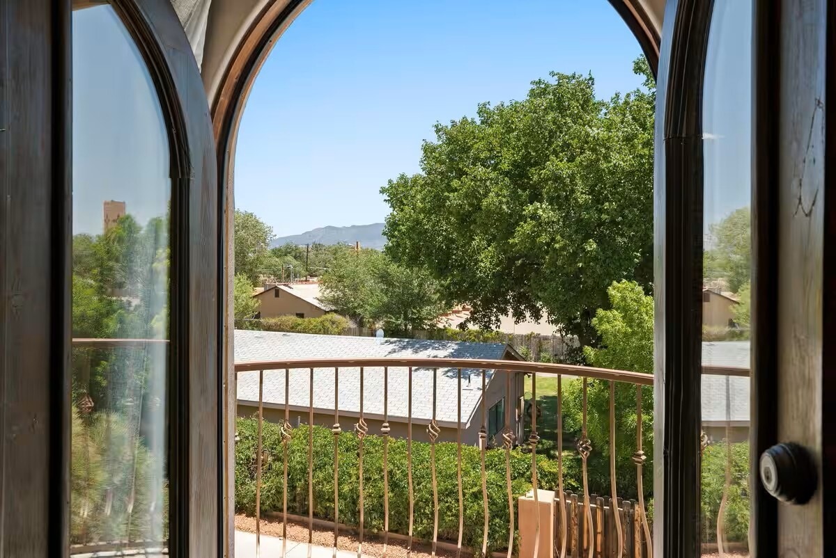 Building Photo - 2409 Rice Ave NW