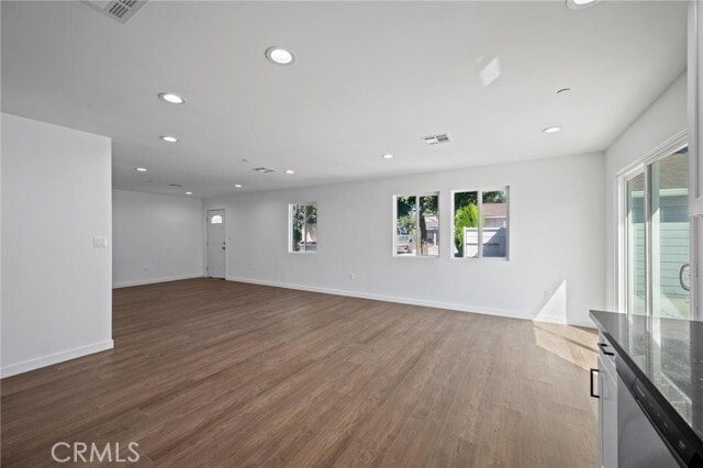 Building Photo - 7443 Balcom Ave