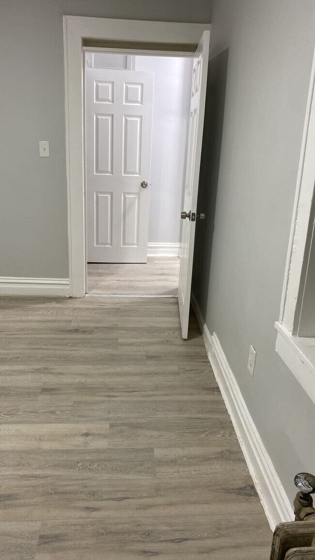 Building Photo - 192 Carroll St