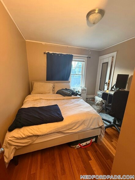 Building Photo - 2 Goldsmith Ave