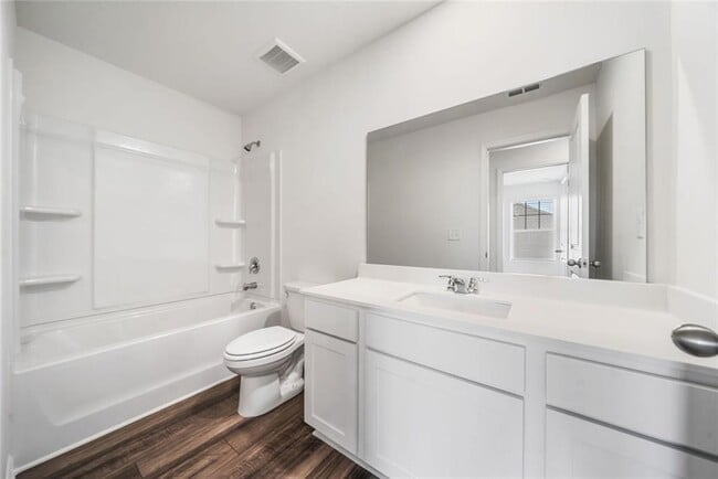 Building Photo - 602 Jervis Wy