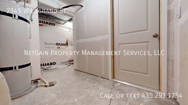 Building Photo - 2945 W LaGrand St