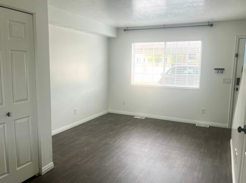Downstairs living area - 1583 S 1000 E