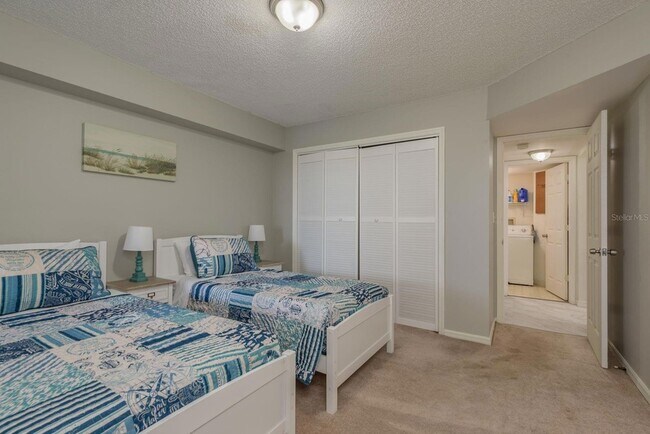 Building Photo - 5557 Sea Forest Dr