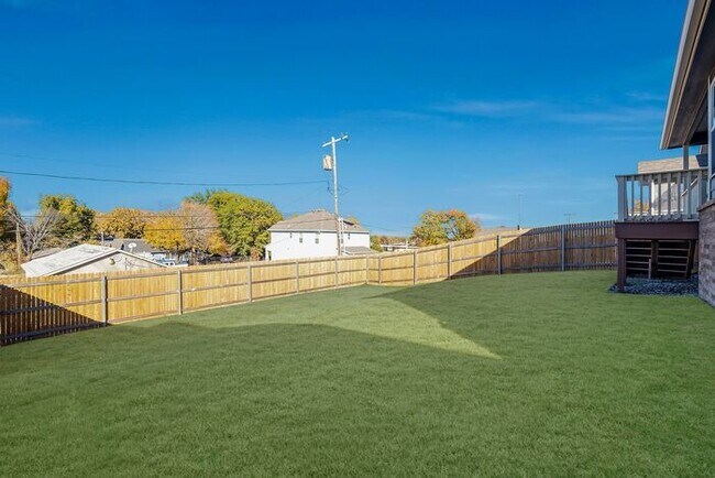Building Photo - Brand New 4/2/2 in The Heights neighborhood