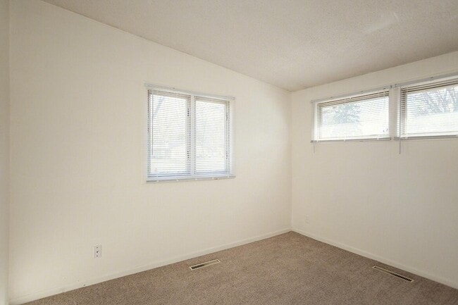 Building Photo - 500 Eldora Ln