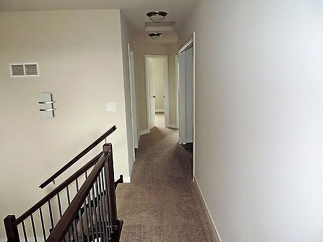 Building Photo - $2,000 | 3 Bedroom, 3 Bathroom Townhome | Pet Friendly | Available for August 1st, 2026 Move In!