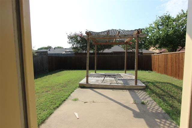 Building Photo - 728 Middle Cove Dr