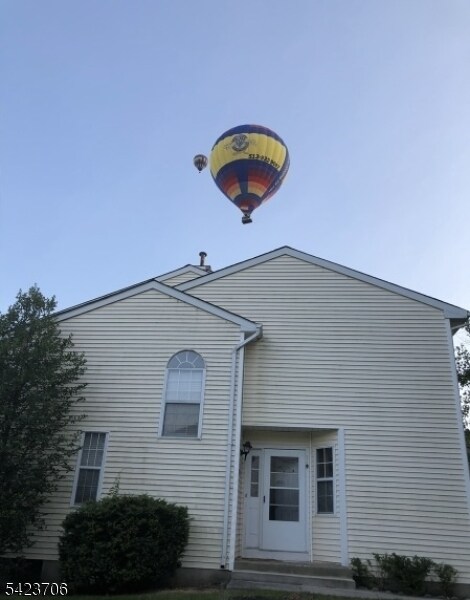 Building Photo - 14 Watchung Trail