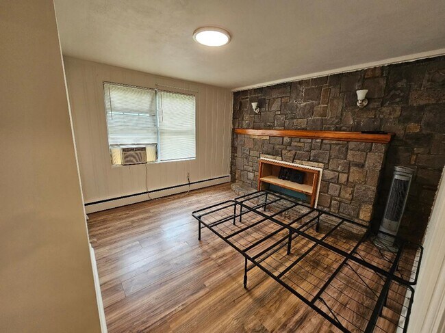 Building Photo - 1656 Pennington Rd