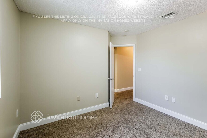 Building Photo - 8229 NW 199th Terrace