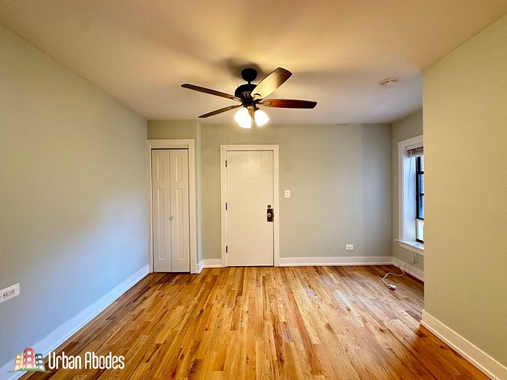 Building Photo - 816 W Cornelia Ave