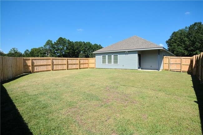 Building Photo - 8561 Clarke Rd