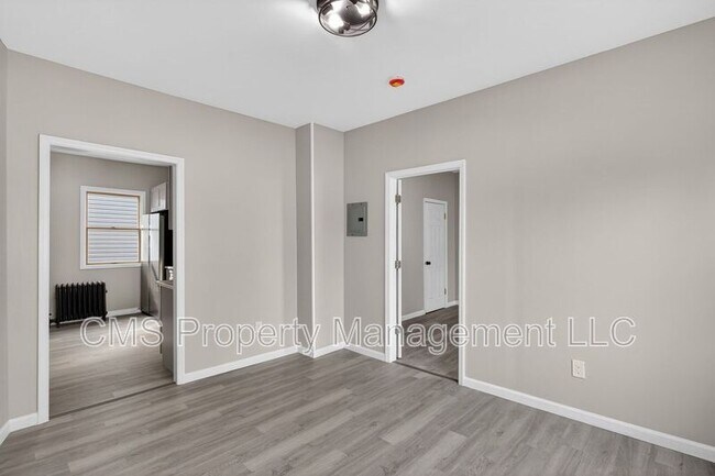 Building Photo - 378 Grand St