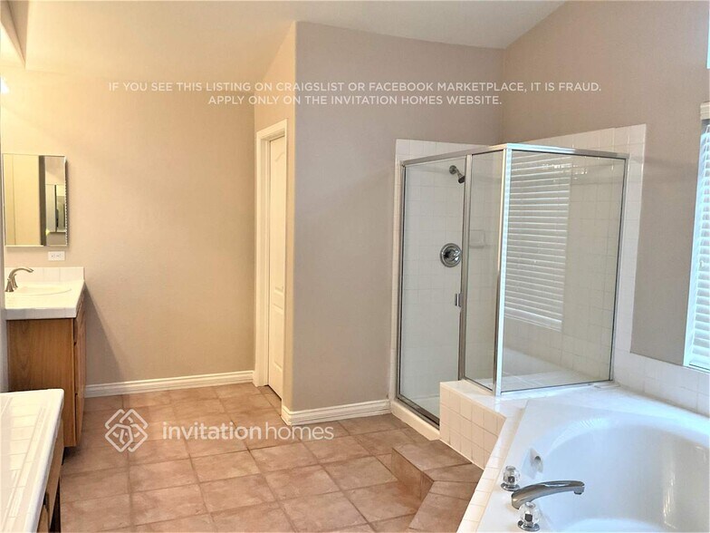 Building Photo - 2640 Copper Cove Dr