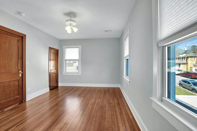 Building Photo - 31 Riggs Pl