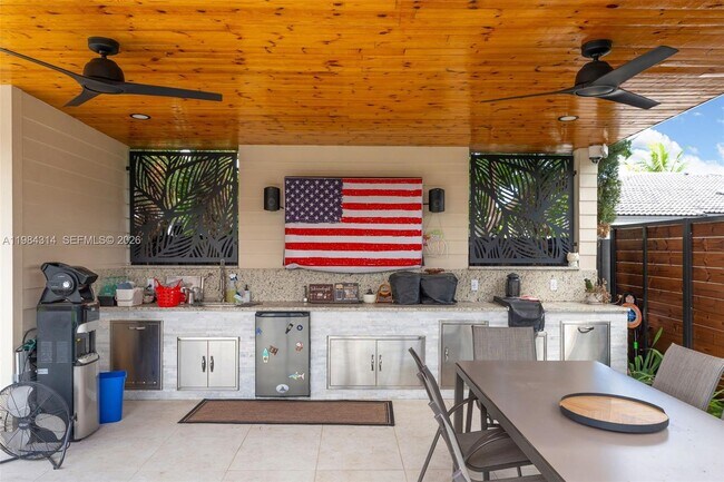 Building Photo - 17805 SW 114th Ct