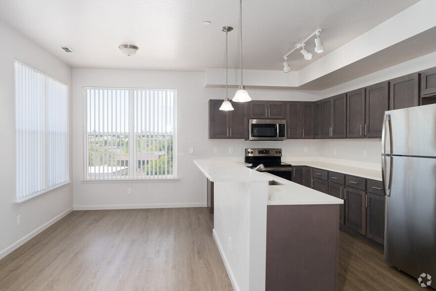 Primary Photo - Riverview Lofts