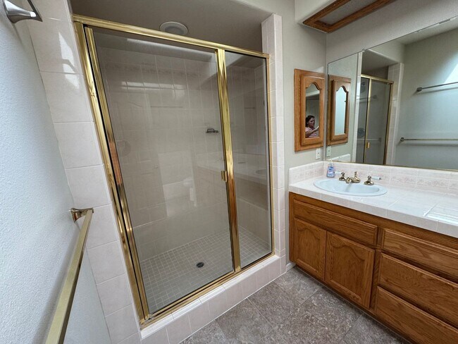 Building Photo - 1473 Mercer Ct