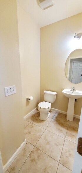 Building Photo - 1618 Fontanella Way