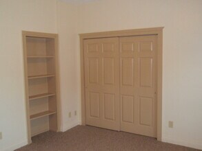 Building Photo - 22 Tracy St