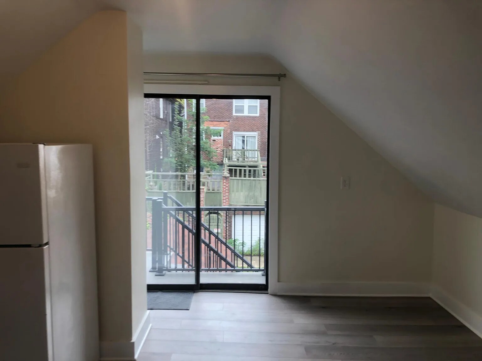 Building Photo - 2303 Murray Ave