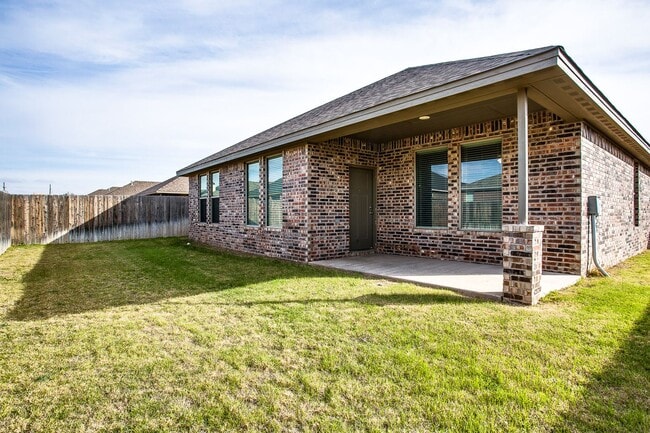 Building Photo - Wonderful Home in Cambridge Way!! SPEC!!