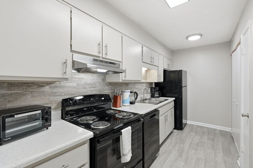 Building Photo - 1314 Stone Mill Ct
