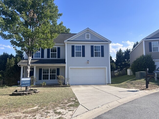 Building Photo - Large 3 bedroom 2 living room house w comm Pool!