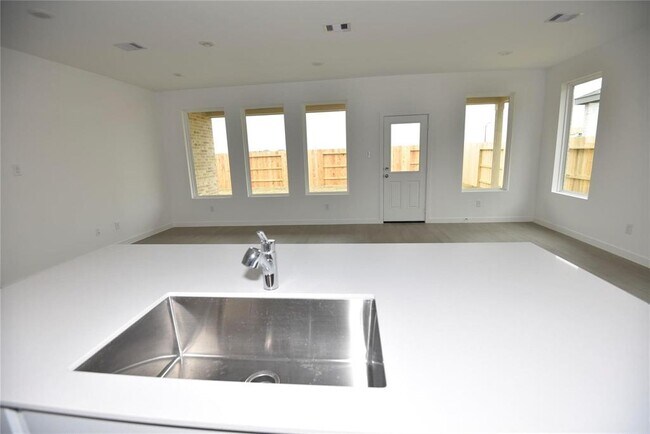 Building Photo - 16531 Mesquite Fld Dr