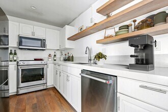 Building Photo - 1025 Ocean Avenue