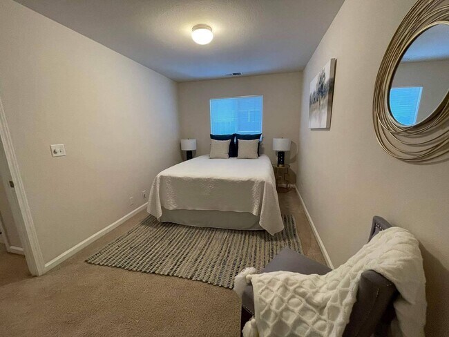 Building Photo - Pet-Friendly 3 Bedroom Home with Garage & Washer/Dryer - $2,095