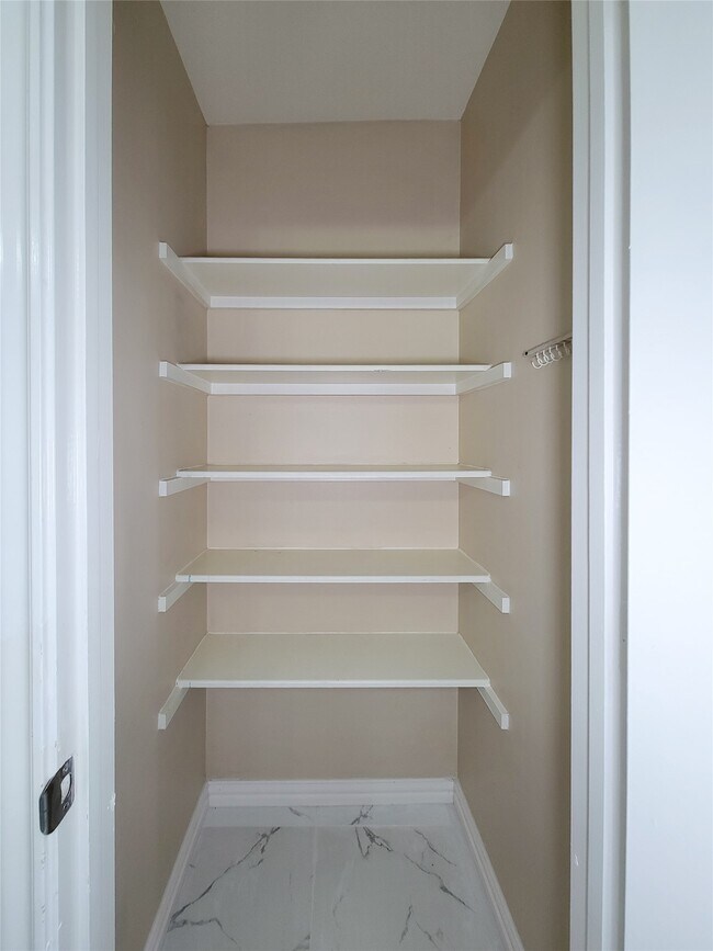 Building Photo - 18335 Westlock St