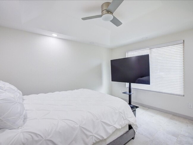 Building Photo - 3 Bedroom 2 Bathroom: Partially Furnished home!! **UNFURNISHED-RENTAL PRICE IS $3,000.00**