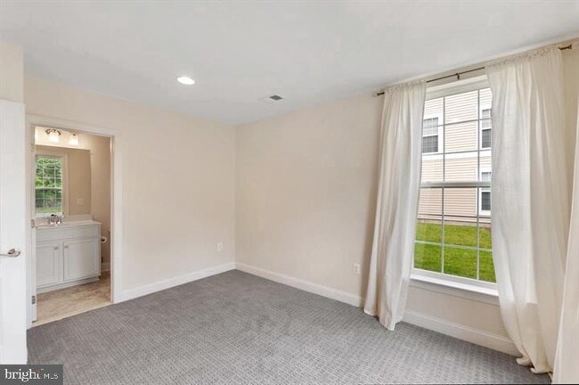 Building Photo - 46077 Hall Rd