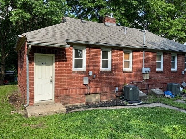 Building Photo - 617-617 N Broadway St