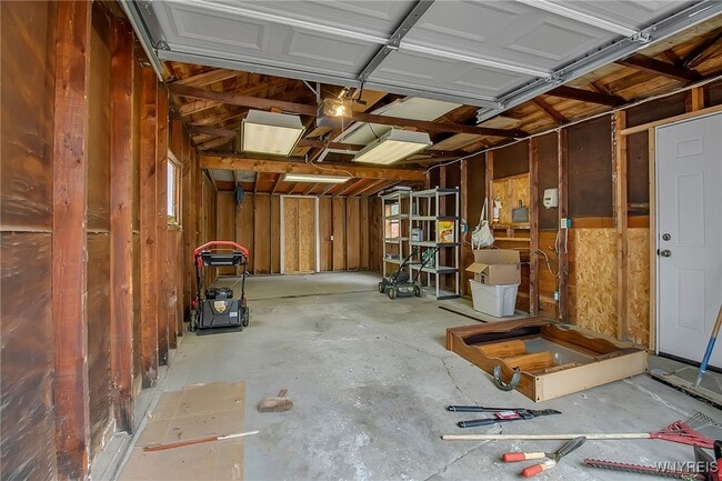 Building Photo - 57 Reed Ave