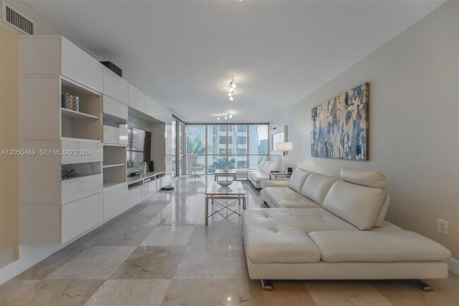 Building Photo - 3101 S Ocean Dr