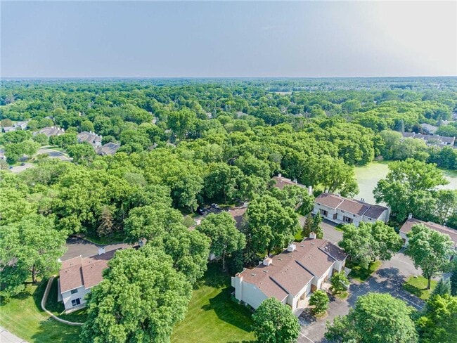 Building Photo - 17494 Pond Cir