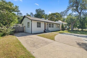 Building Photo - 1804 Northwood Rd