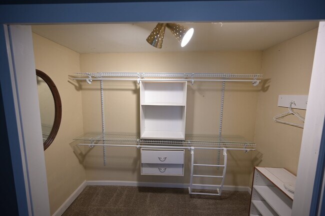 Building Photo - 2 bed 1.2 bath in Sequim