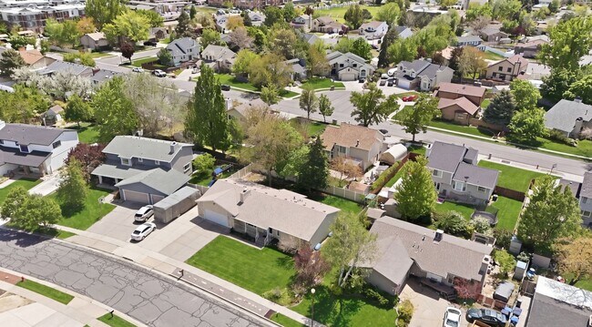 Building Photo - 1788 E Tramway Dr