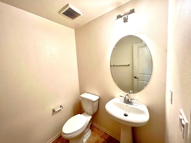 Building Photo - Beautiful 4 Bedroom Condominium with Attached Garage Located in Gated Community of Eastvale