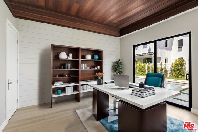 Building Photo - 15566 Chasmila Dr