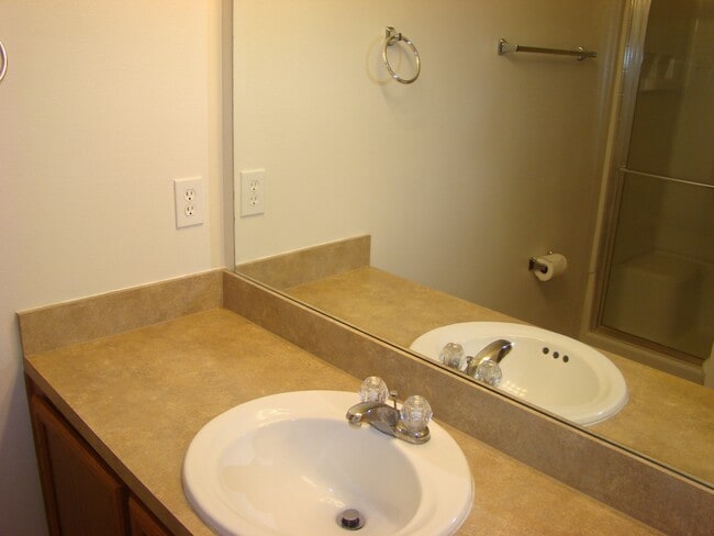 Building Photo - 23855 Pebworth Pl