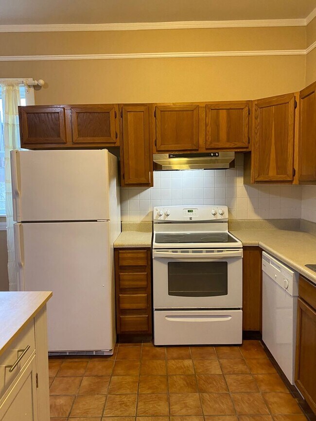 Building Photo - Black Mountain - Home Apartment, North Fork Rd, Utilities included