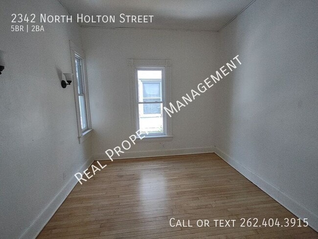 Building Photo - 2342 N Holton St