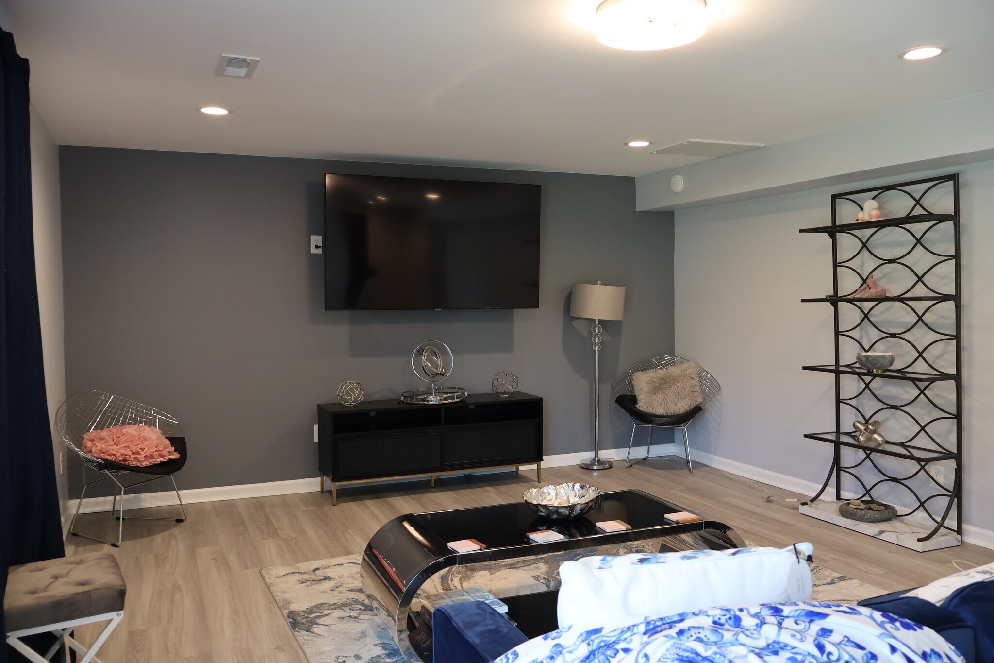 Building Photo - 3497 Castleton Hl