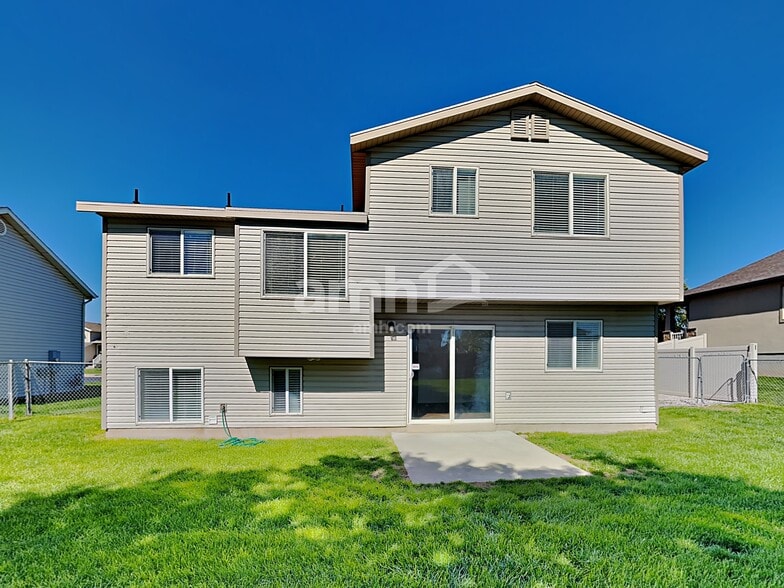 Building Photo - 3681 W 4525 S
