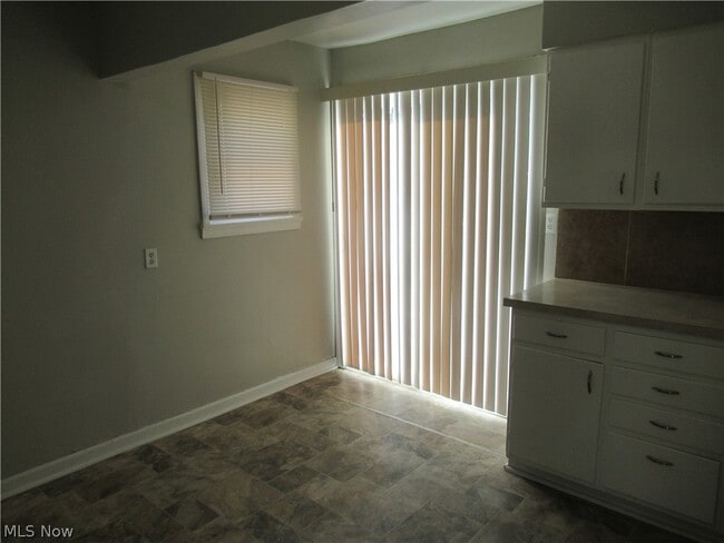 Building Photo - 4413 W 187th St